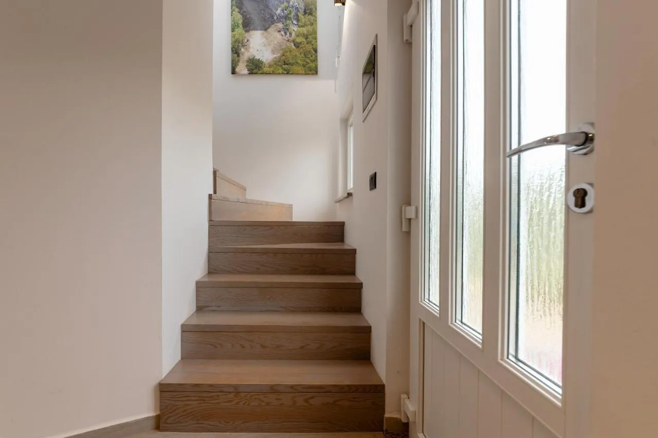 Apartments Grota Porec 0*,