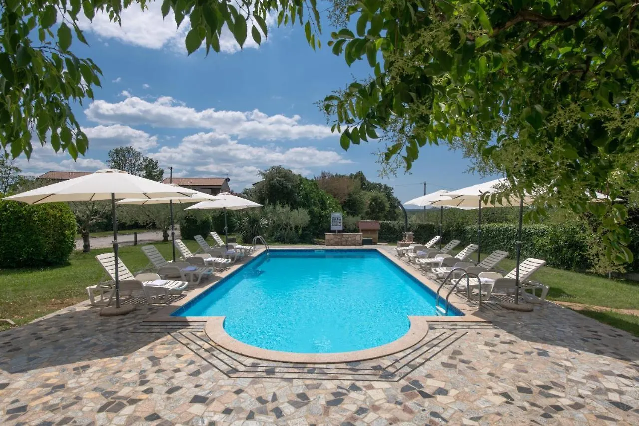 Apartments Grota Porec 0*,
